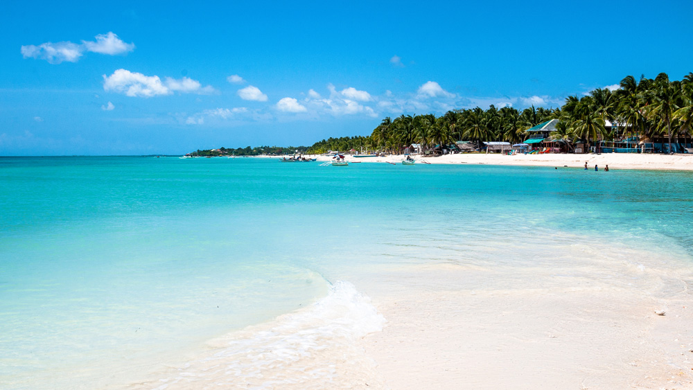 バンタヤン島のビーチ