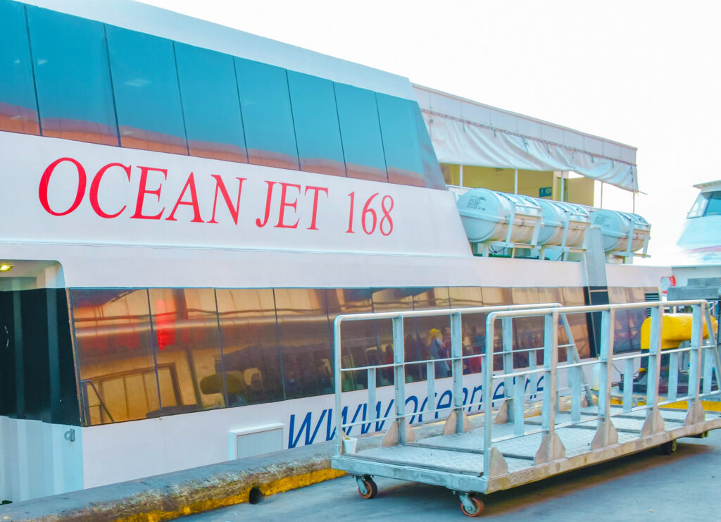 ボホール島への高速船