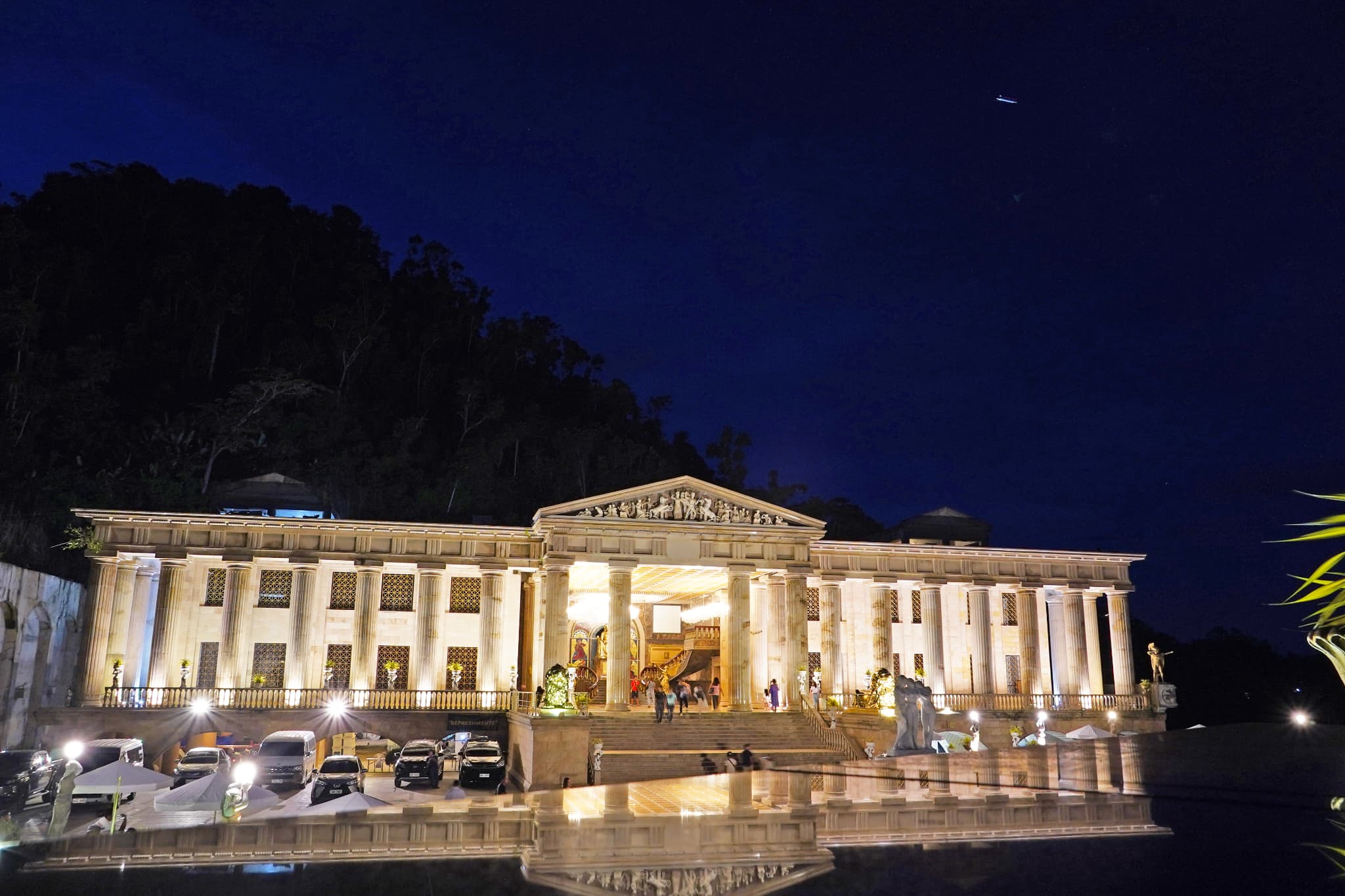 テンプルオブレイア夜のライトアップ