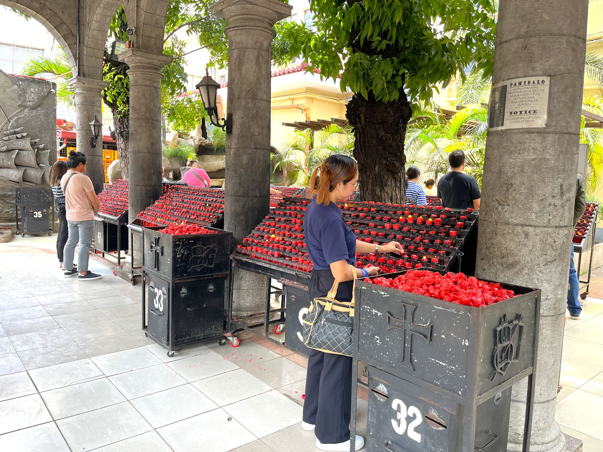 サントニーニョ教会のロウソク