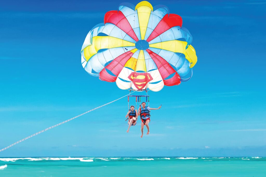 セブ島で体験するパラセーリング