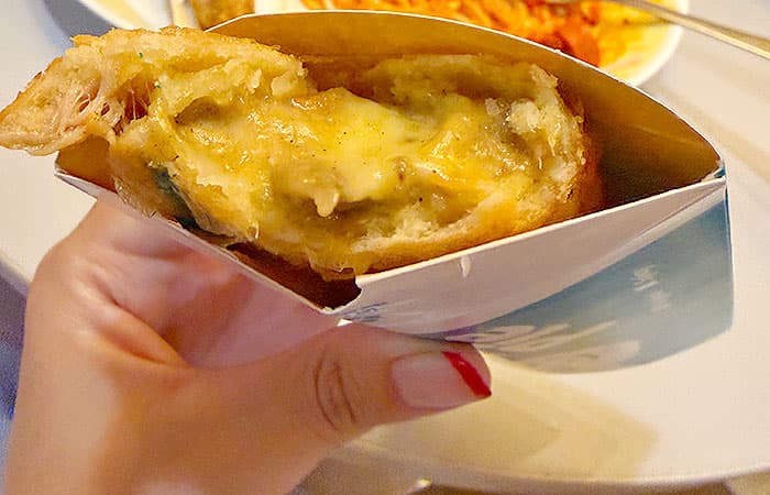 ジョリビーのツナパイ