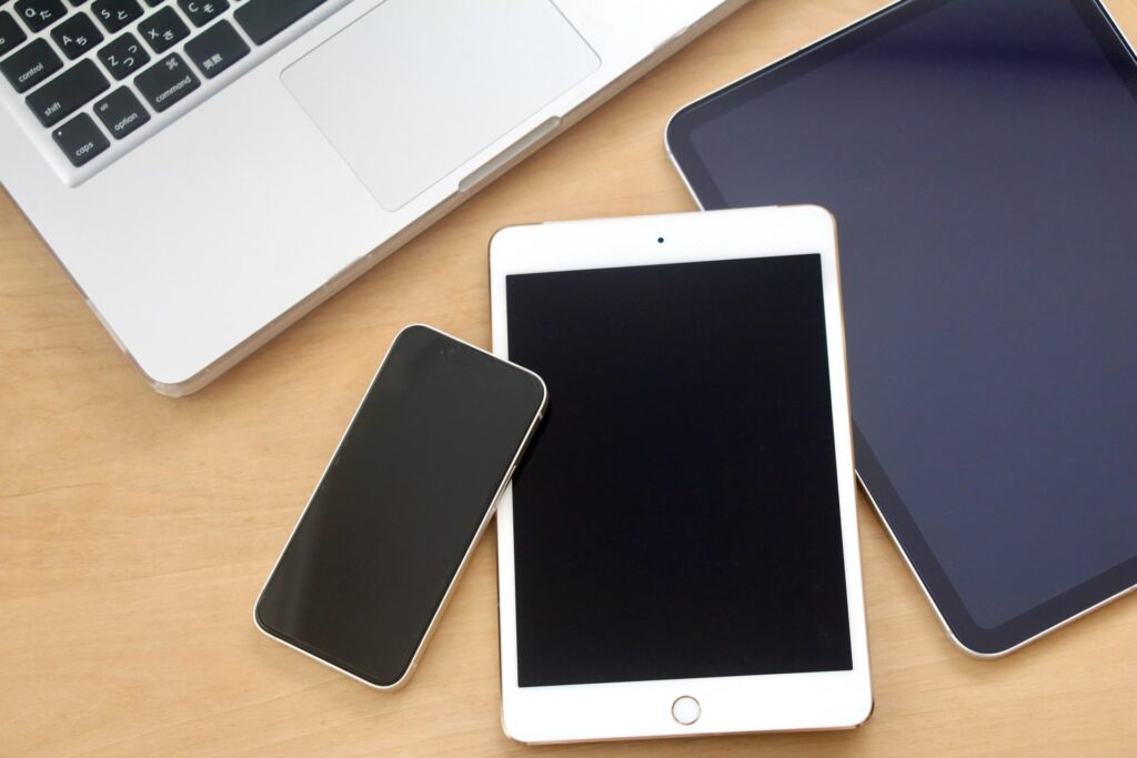 パソコンとスマホタブレット